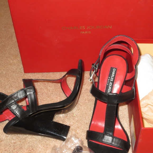 LAST CHANCE Charles Jourdan Black Leah Sandals - Picture 7 of 8